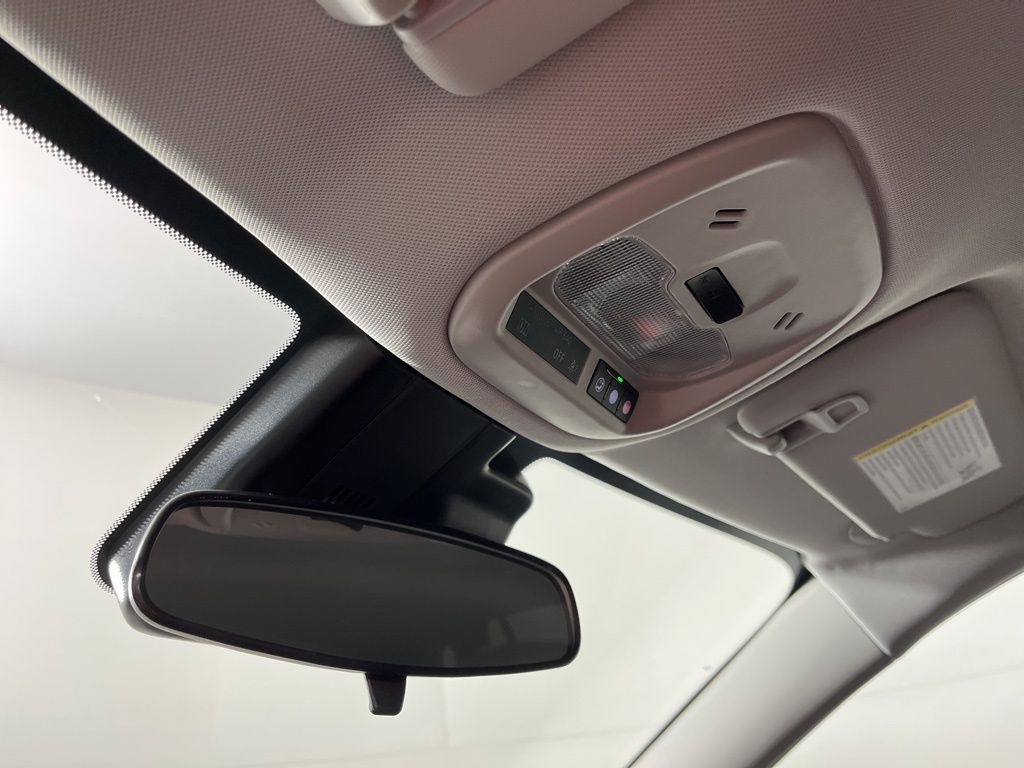 2025 Chevrolet Trax LT 23