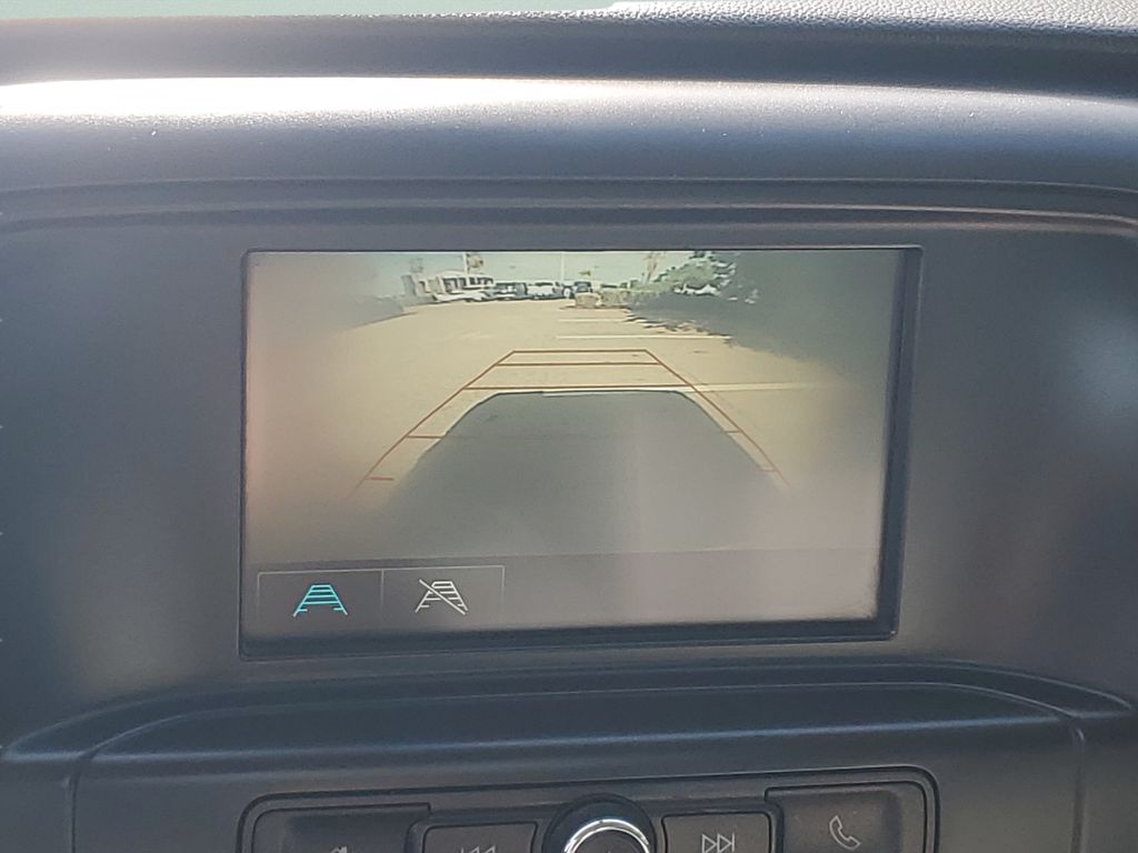 Used 2018 White Chevrolet WT image 16