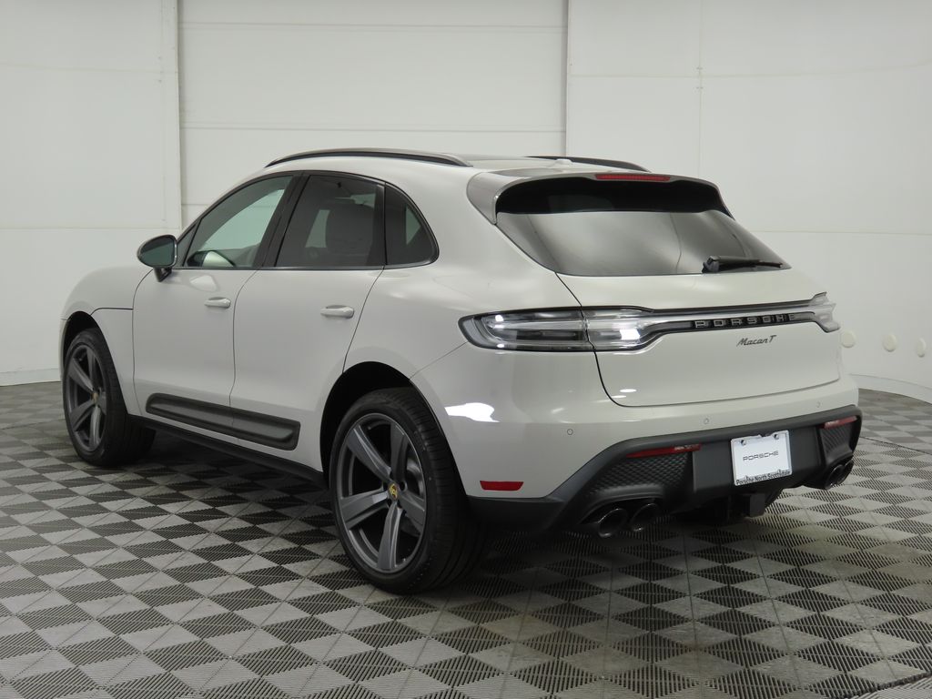 Thumbnail: 2025 Porsche Macan - 3