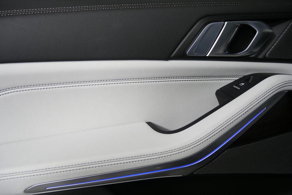 Thumbnail: 2025 BMW X5 - 14