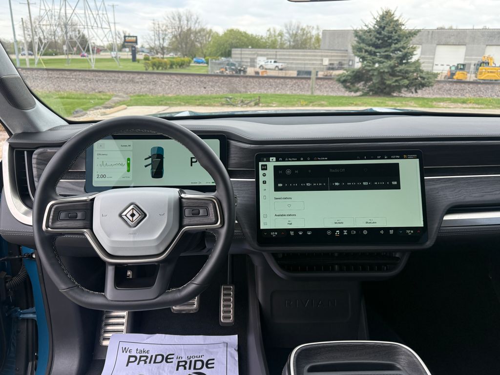 Rivian R1S