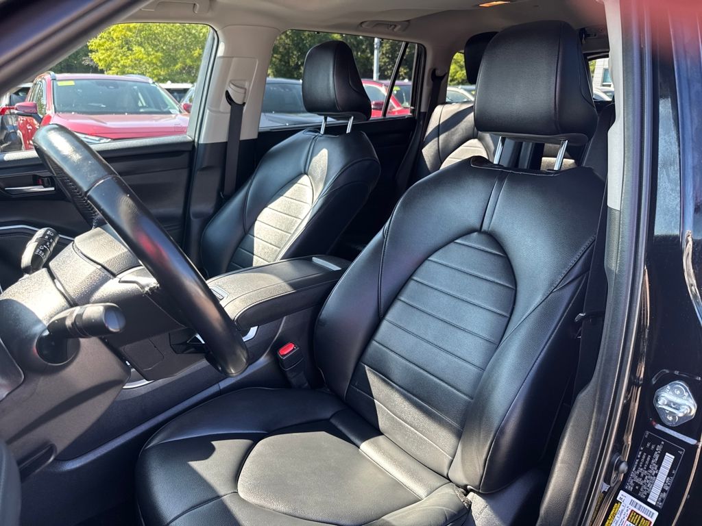 2020 Toyota Highlander XLE photo 17