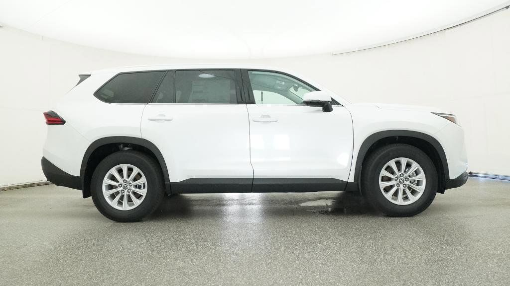 Thumbnail: 2026 Toyota Grand Highlander - 16