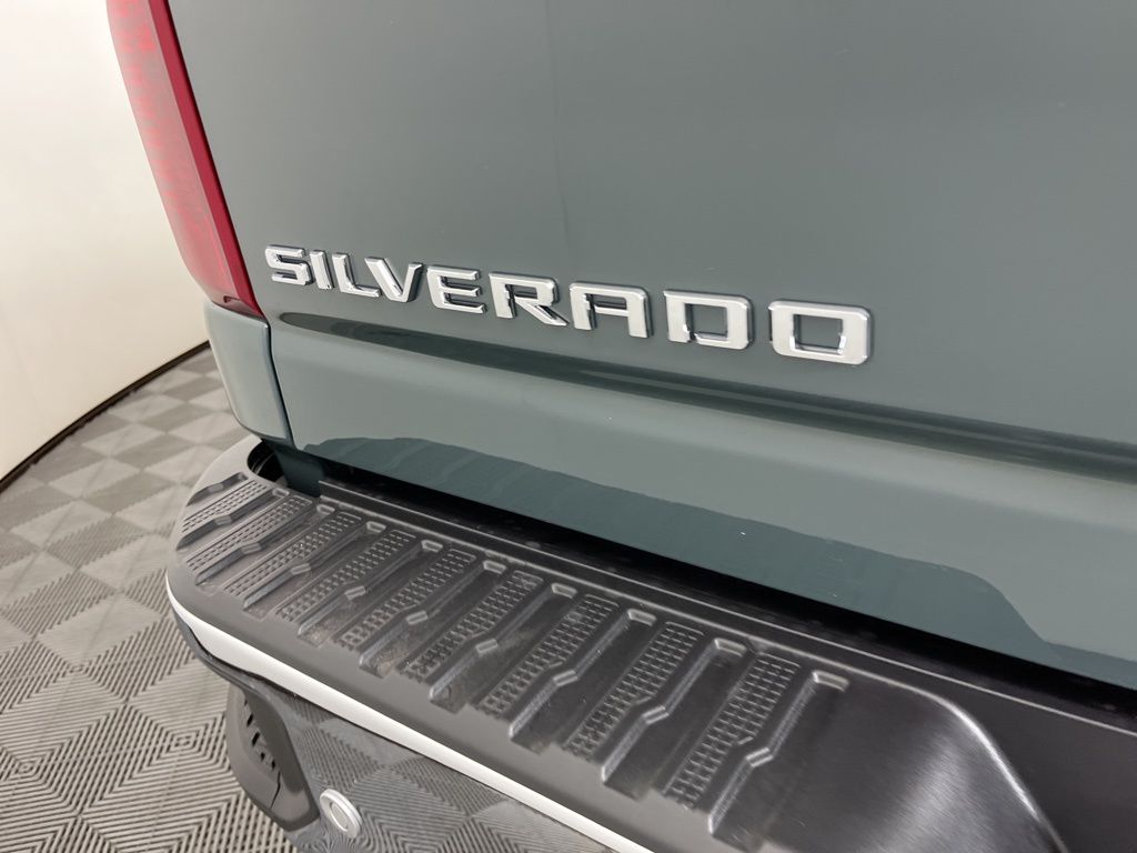 2025 Chevrolet Silverado 2500 LT 21