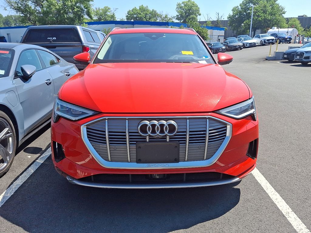 Thumbnail: 2019 Audi e-tron - 2