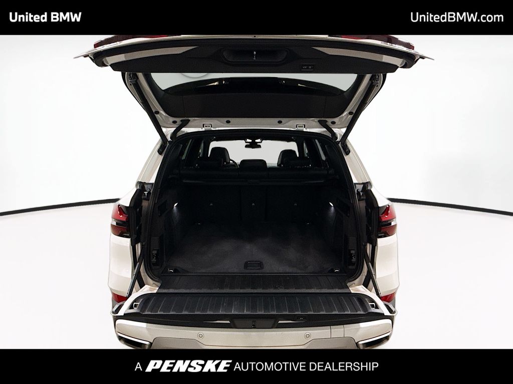 Thumbnail: 2025 BMW X5 - 14