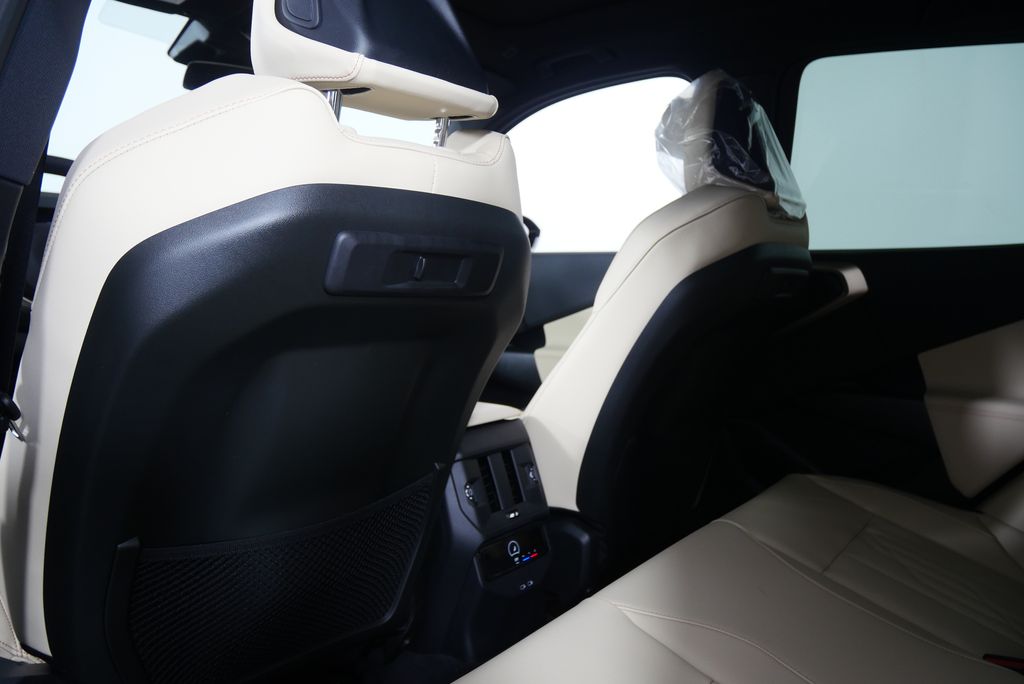 Thumbnail: 2025 BMW X3 - 16
