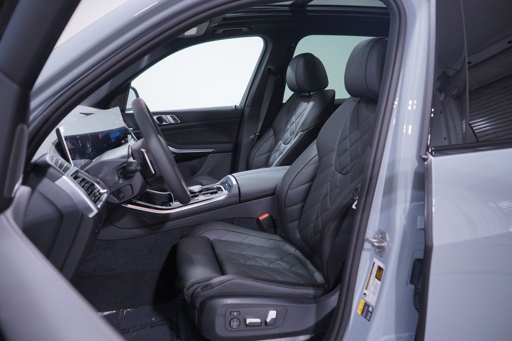 Thumbnail: 2026 BMW X5 - 7