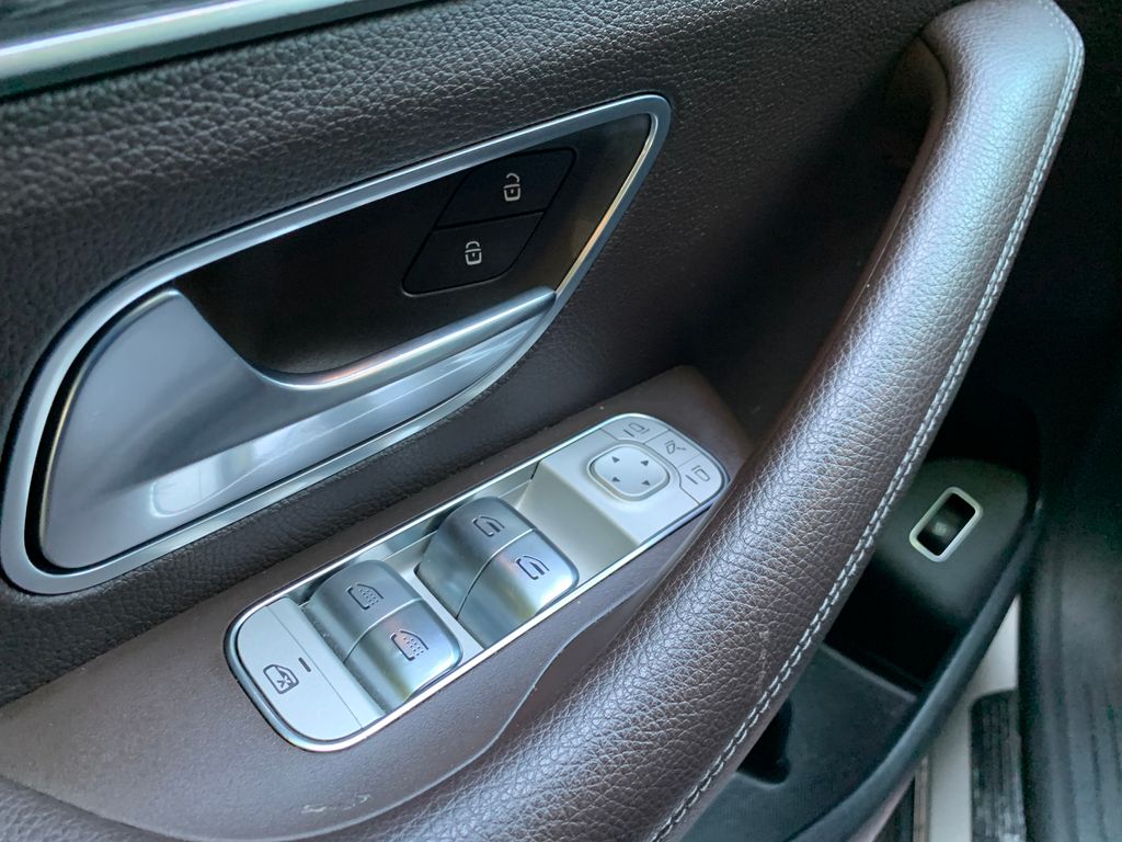 Thumbnail: 2021 Mercedes-Benz GLS - 11