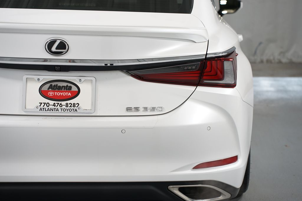 Thumbnail: 2022 Lexus ES - 10