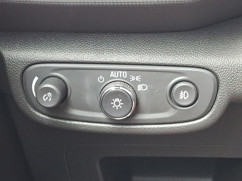 Thumbnail: 2023 Chevrolet TrailBlazer - 22