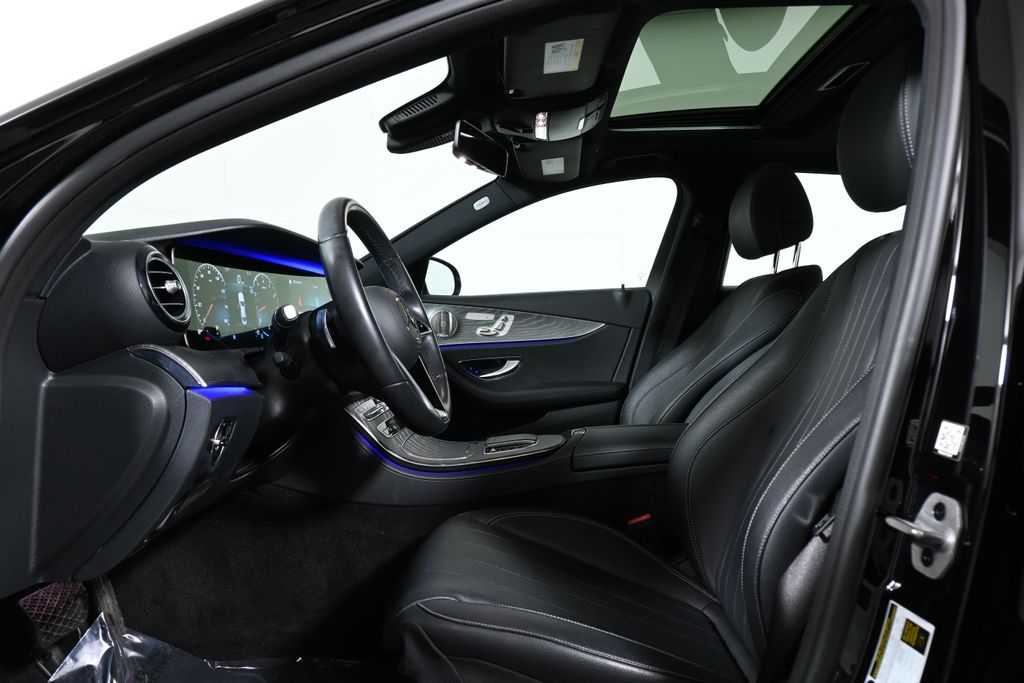 Thumbnail: 2021 Mercedes-Benz E-Class - 3