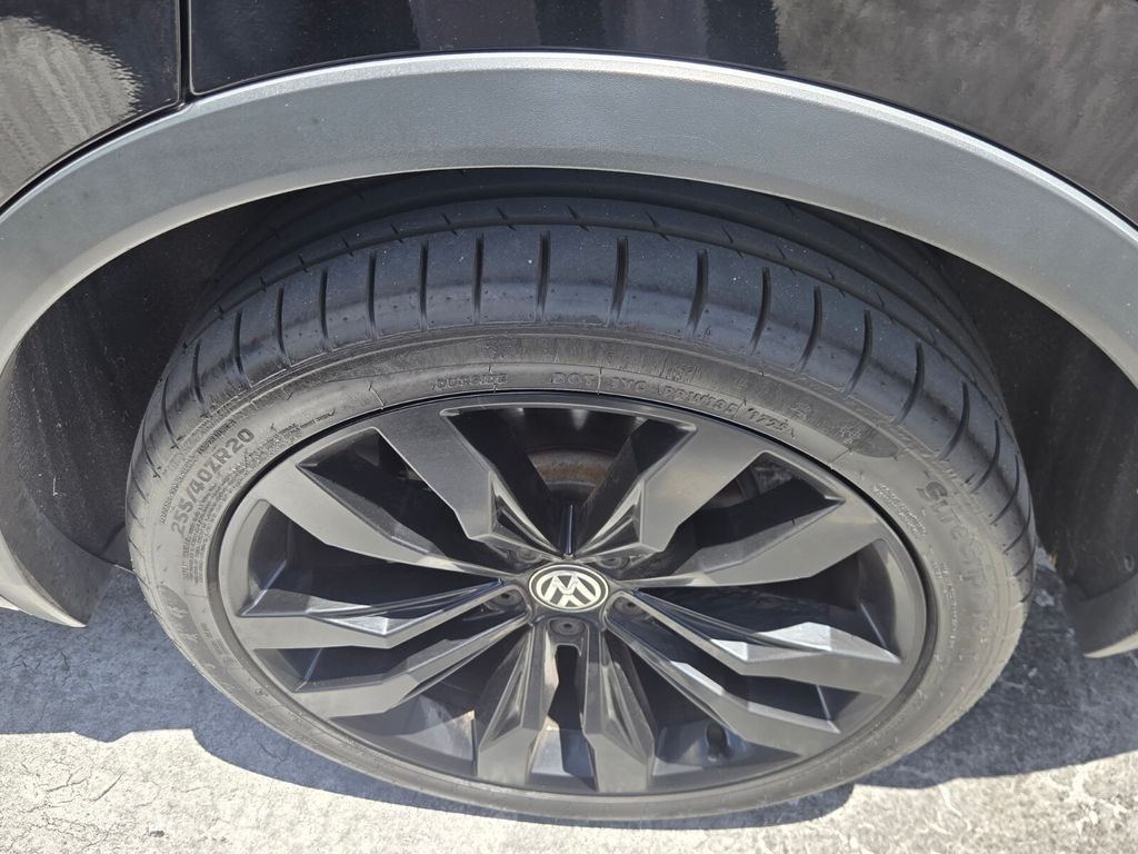2021 Volkswagen Tiguan - $17,685