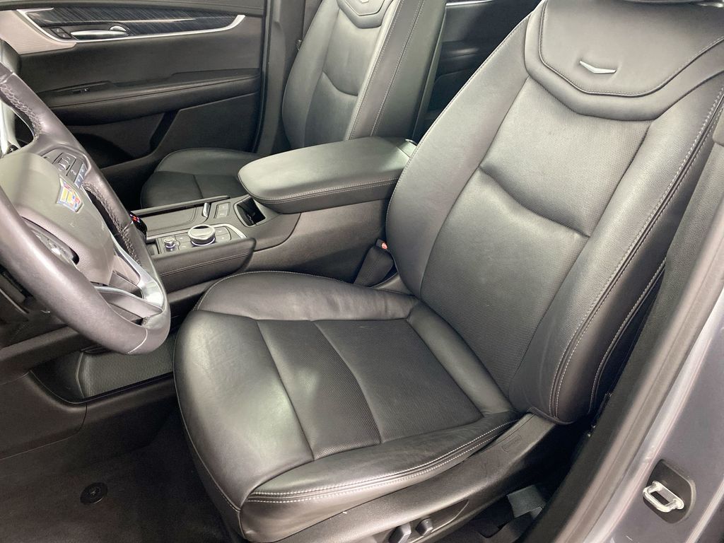 2020 Cadillac XT6 Premium Luxury photo