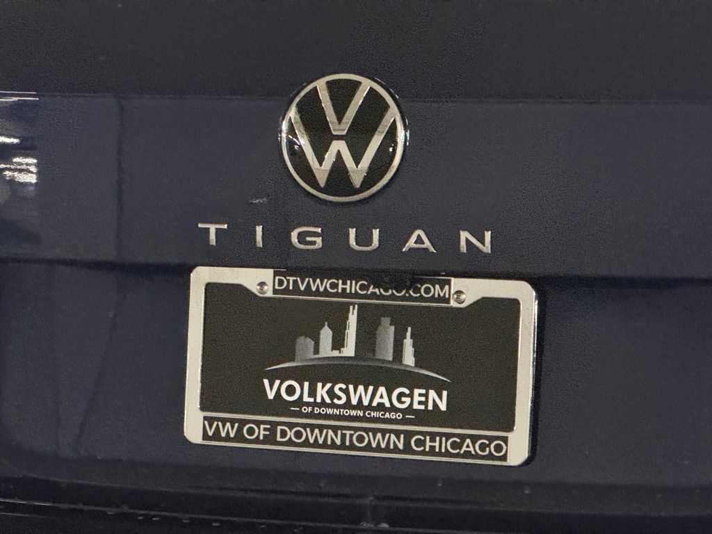 2024 Volkswagen Tiguan 2.0T SE 32