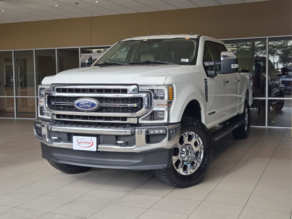 White 2020 Ford F-250 Super Duty Lariat Crew Cab 4WD Pickup Truck Four-Wheel Drive Automatic