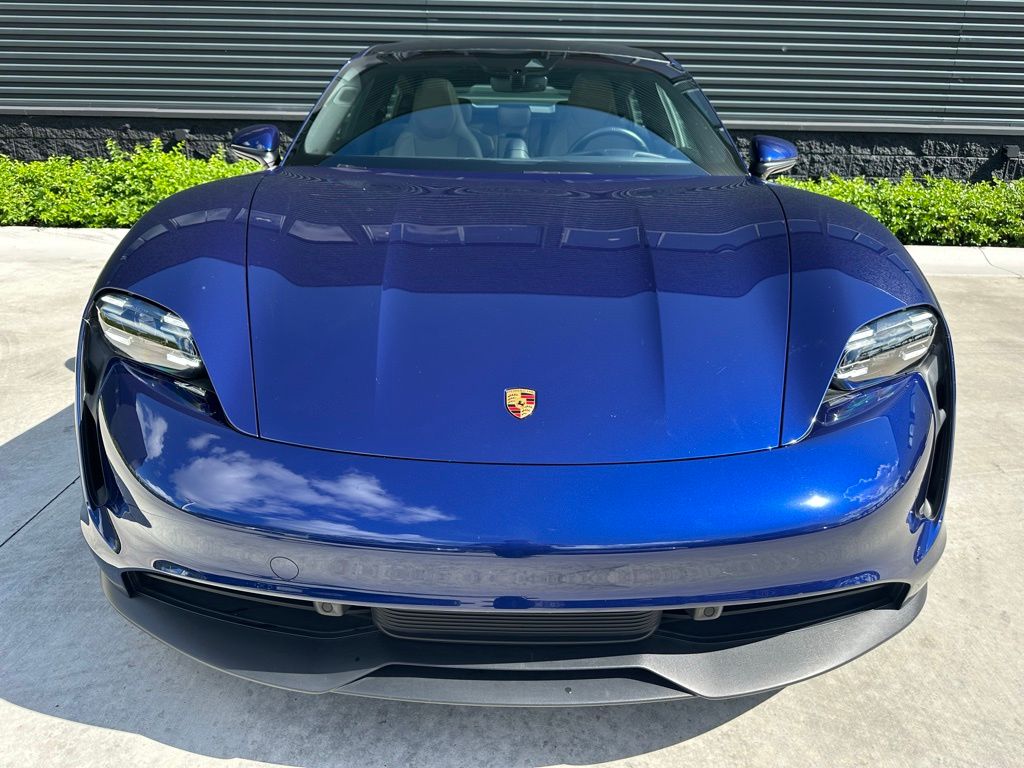 Thumbnail: 2022 Porsche Taycan - 7