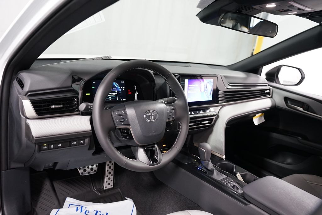Thumbnail: 2026 Toyota Camry - 11
