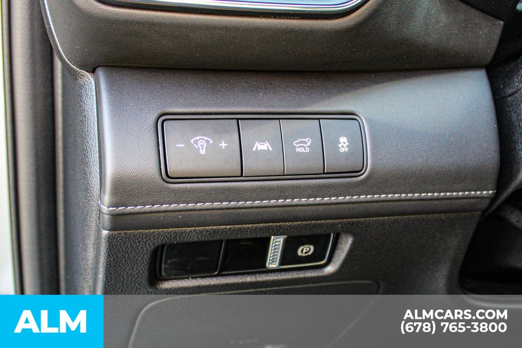 Used 2023 Silver Hyundai SEL Premium image 32