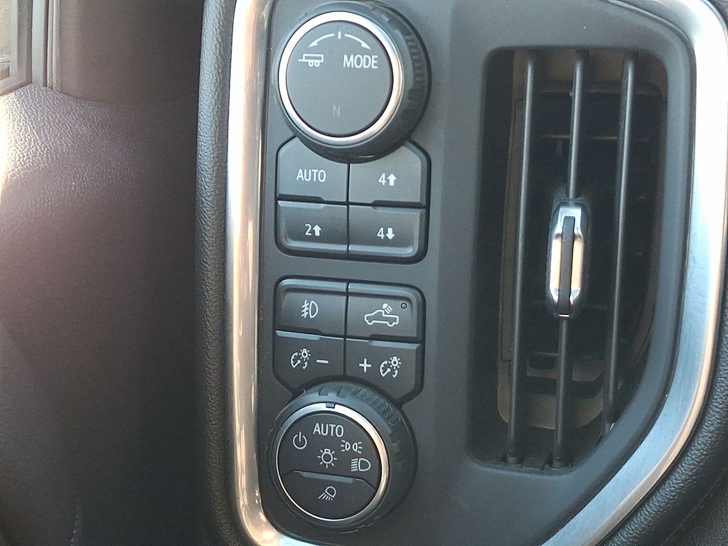 Thumbnail: 2020 Chevrolet Silverado 1500 - 23