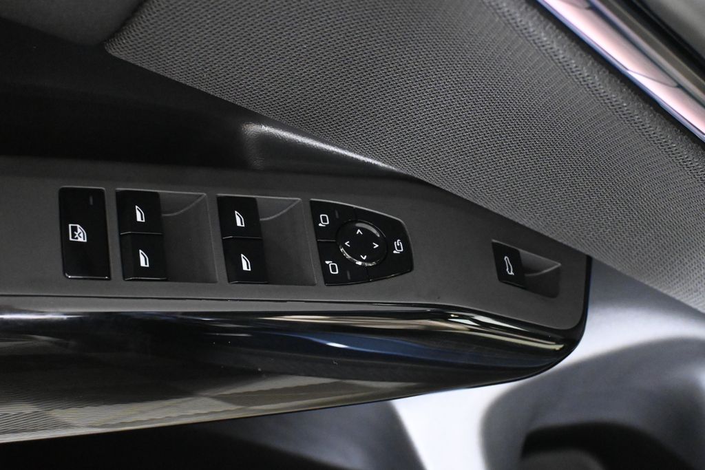 Thumbnail: 2026 BMW X3 - 25