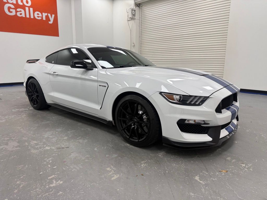 2017 Ford Mustang Shelby GT350 Fastback RWD