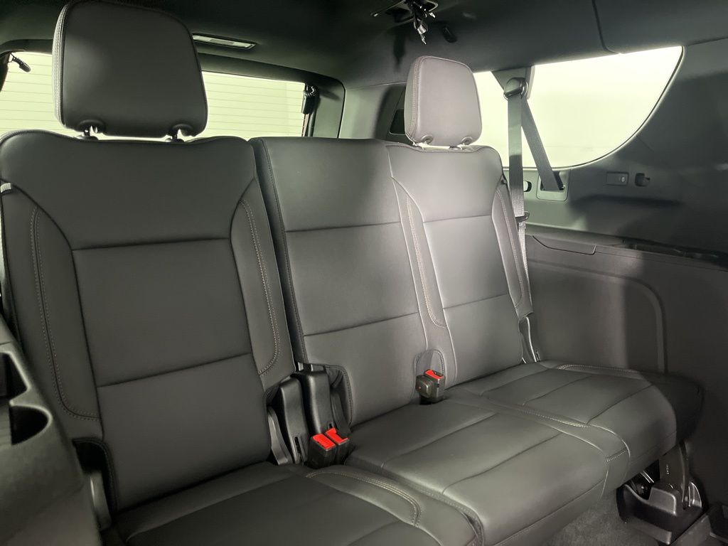 Thumbnail: 2026 Chevrolet Suburban - 12