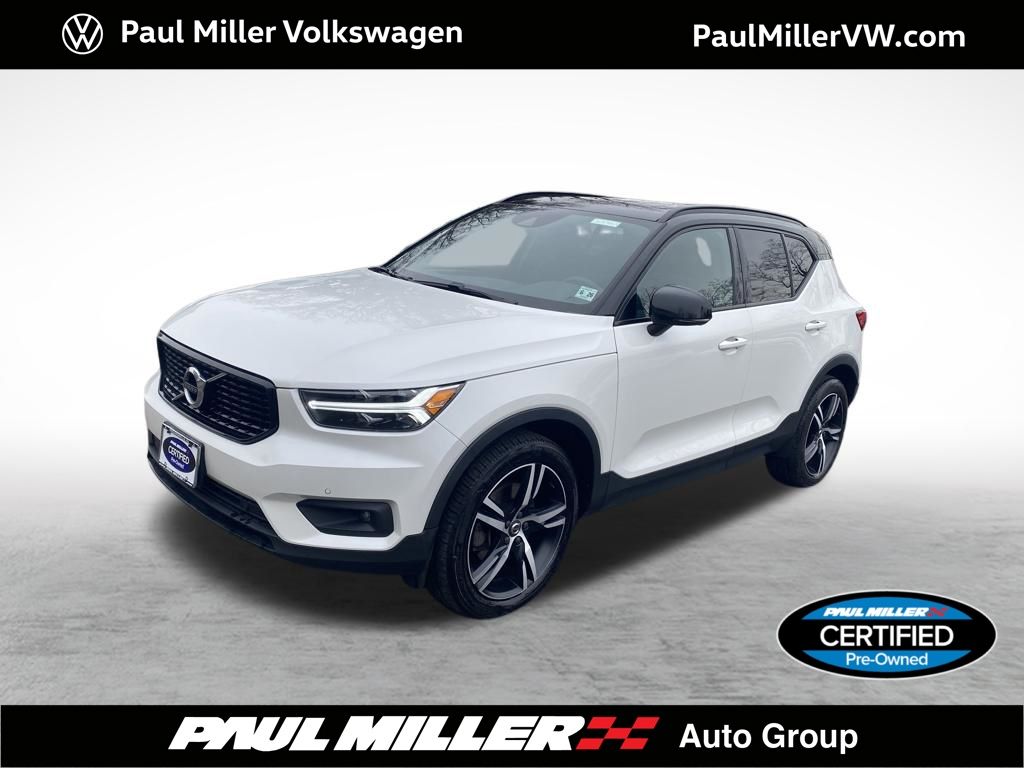 2021 Volvo XC40 T5 R-Design AWD