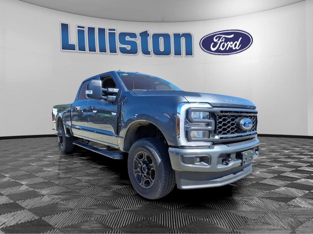 2026 Ford F-250 Super Duty XL Crew Cab 4WD