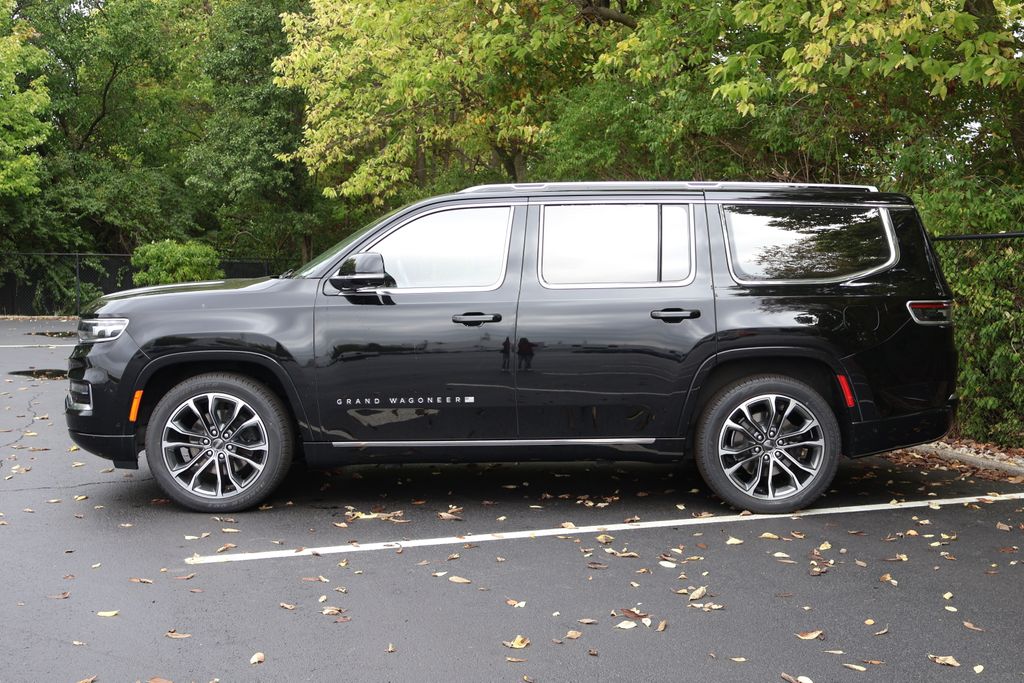 Thumbnail: 2022 Jeep Grand Wagoneer - 4