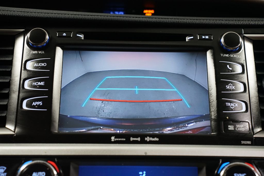 Thumbnail: 2019 Toyota Highlander - 18