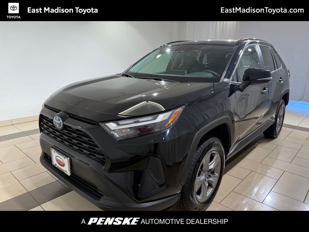 Thumbnail: 2022 Toyota RAV4 - 1