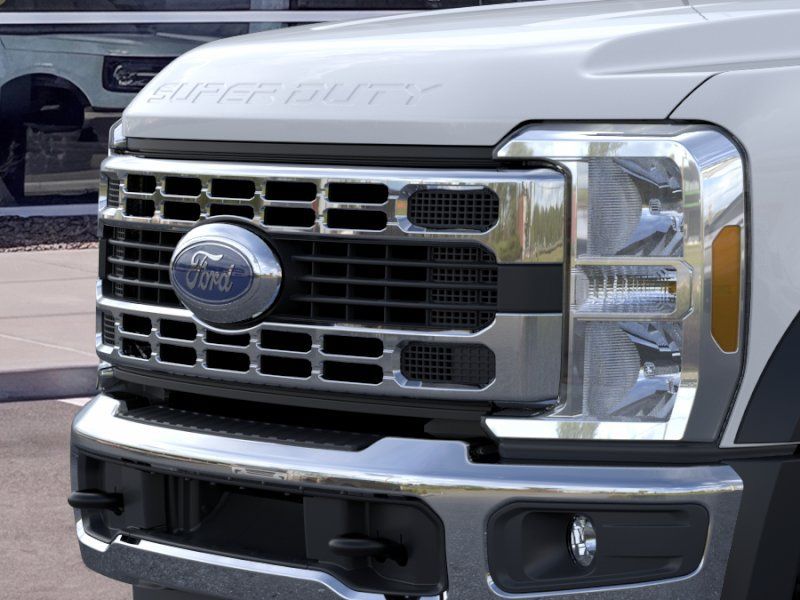 New 2026 Oxford White Ford XL image 17