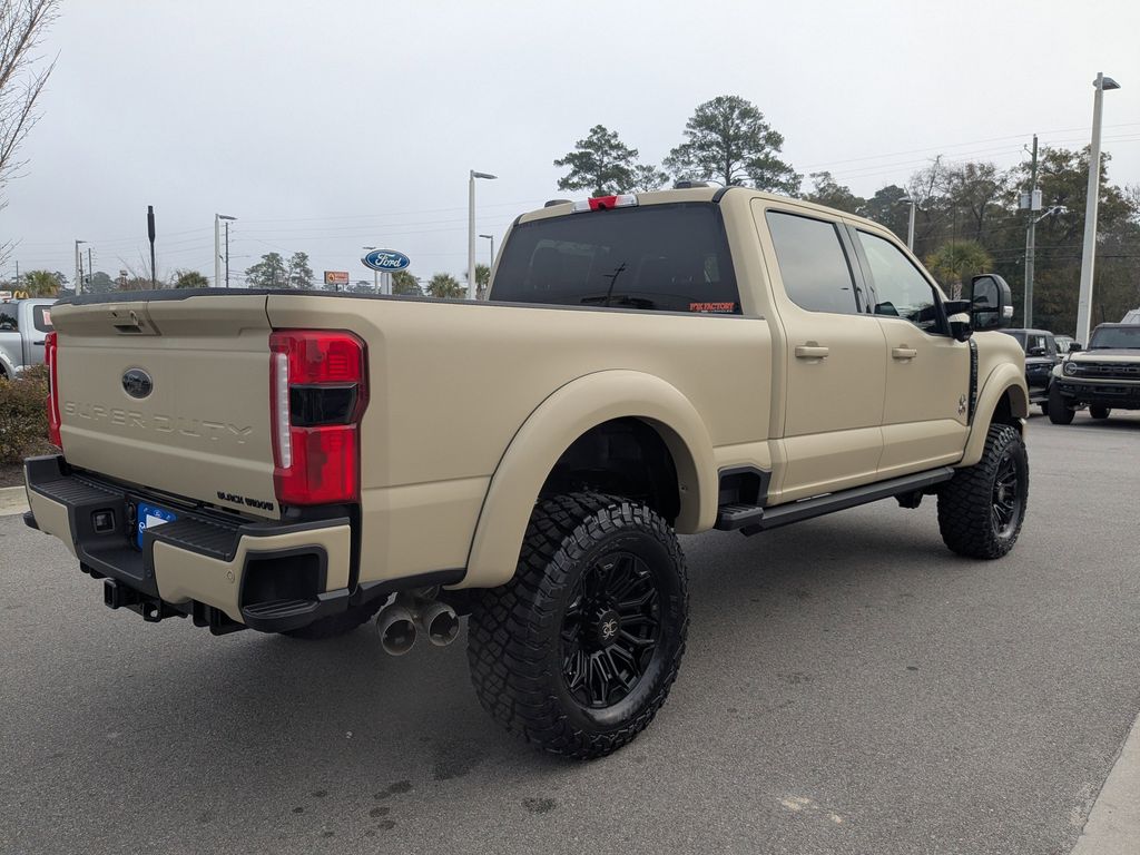 2026 Ford F-250 Black Widow