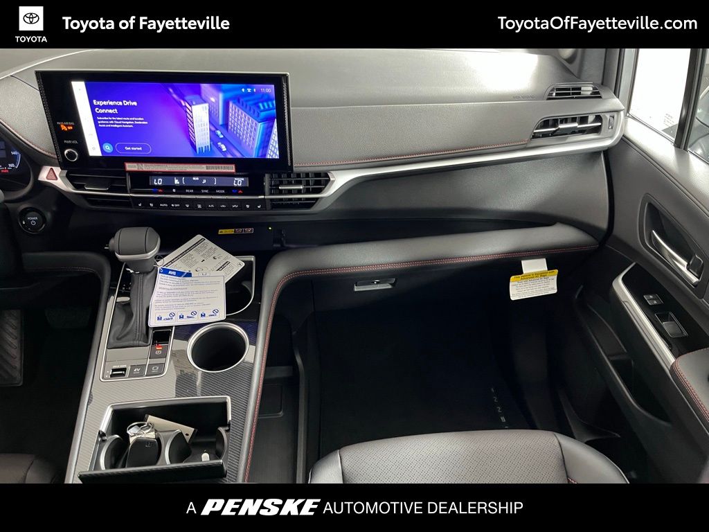 2025 Toyota Sienna XSE 23