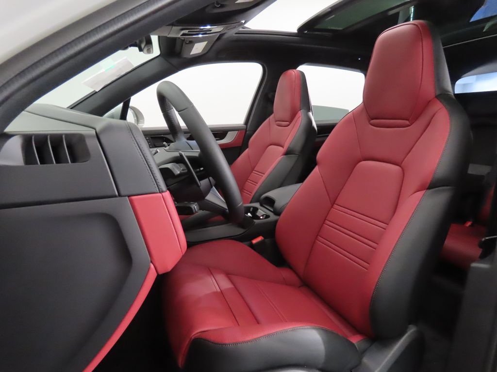 Thumbnail: 2026 Porsche Cayenne - 5