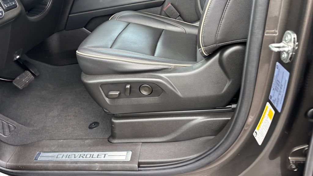 Used Car 2021 Chevrolet Suburban  Premier For Sale Under $50,000 In Austin, Texas