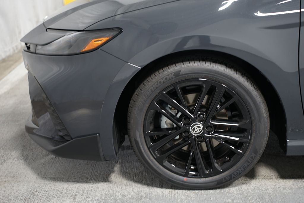 2025 Toyota Camry SE 5