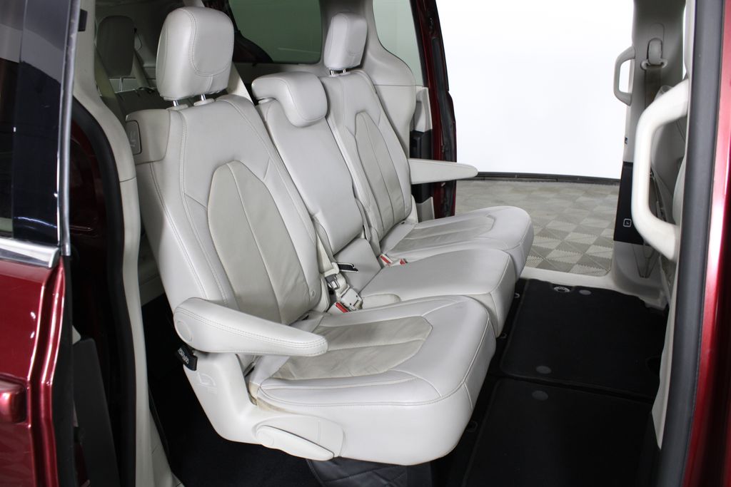 Used 2019 Chrysler Pacifica for sale in 