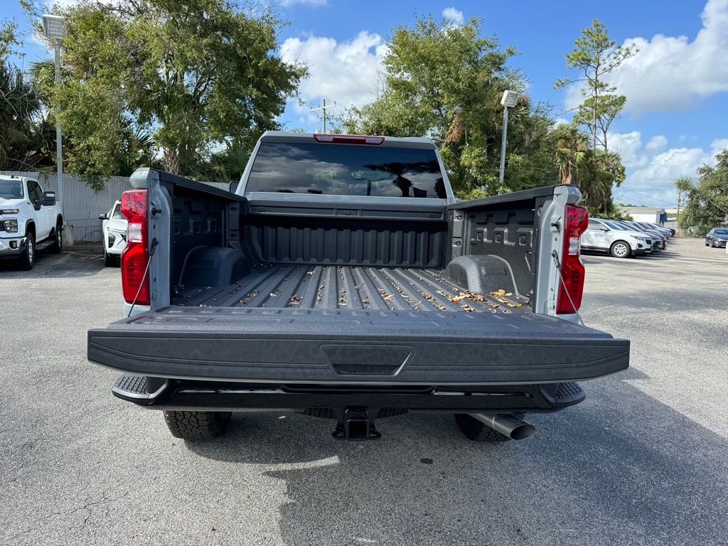 2025 Chevrolet Silverado 2500HD Custom 12