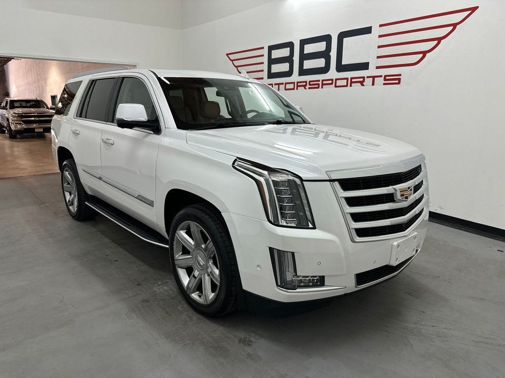 Crystal White Tricoat 2019 Cadillac Escalade SUV / Crossover Four-Wheel Drive