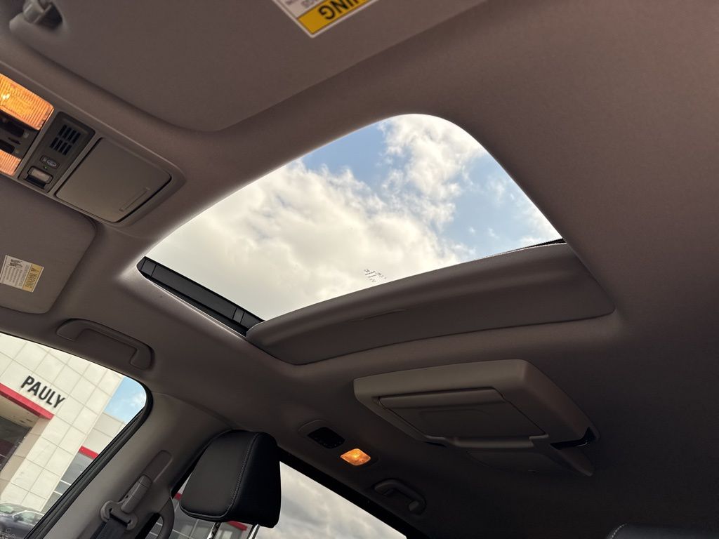 Used 2022 Honda Odyssey Van