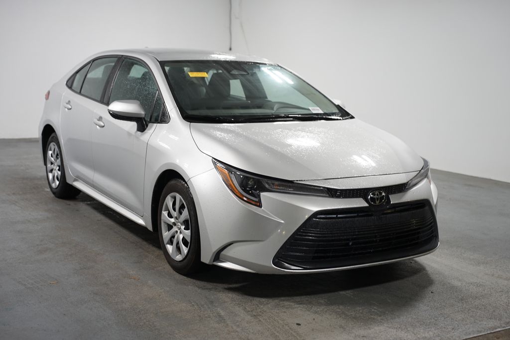 2023 Toyota Corolla LE 3