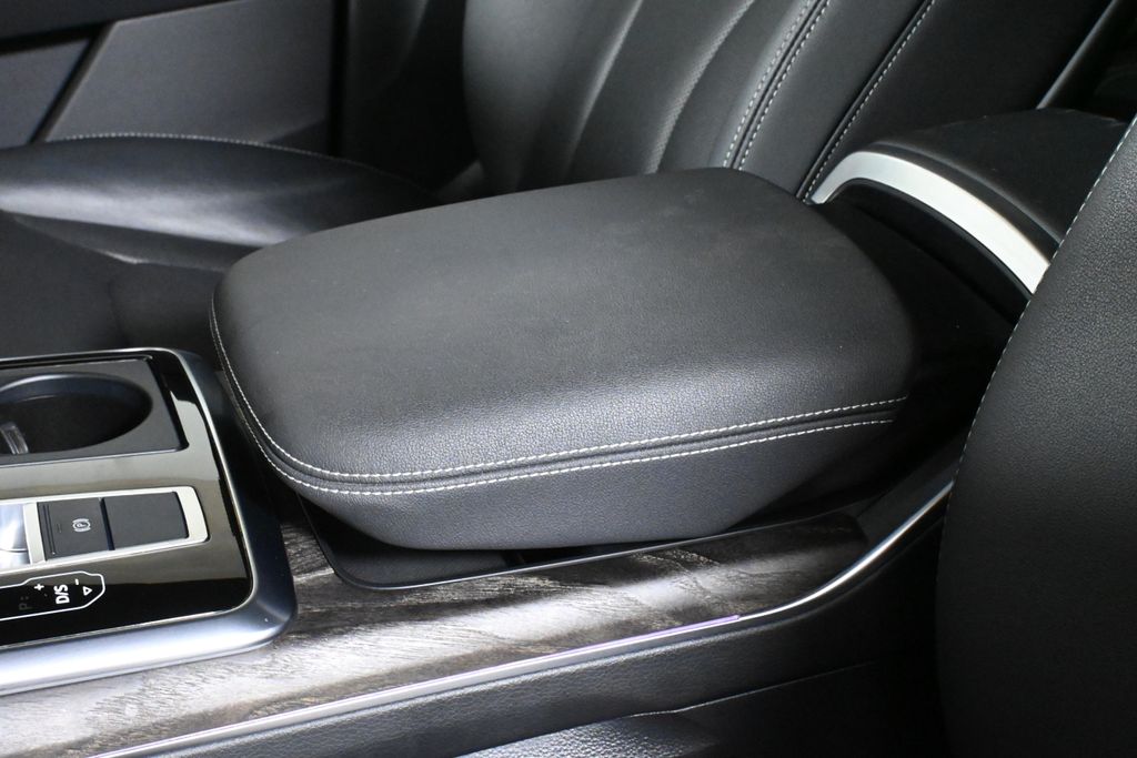 Thumbnail: 2021 Audi Q8 - 26