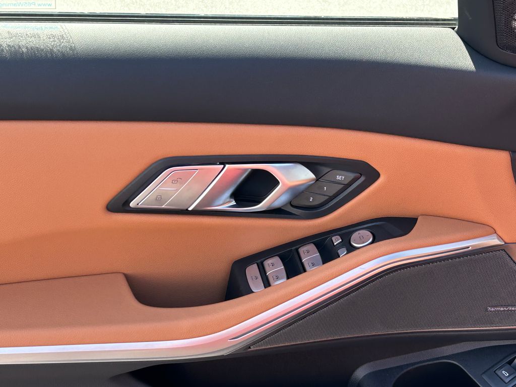 2025 BMW 3 Series 330i 12