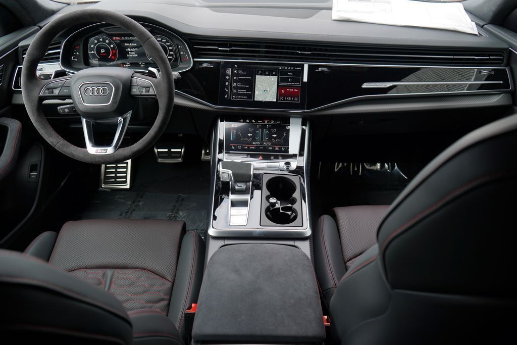 Thumbnail: 2026 Audi RS Q8 - 8