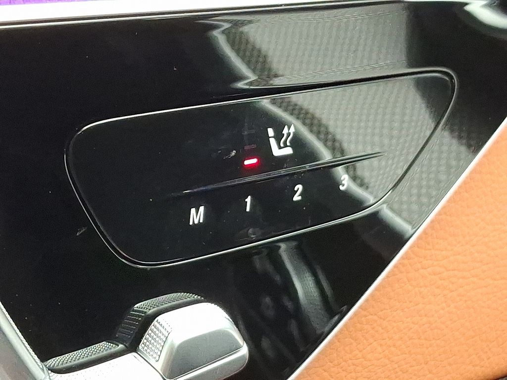 Thumbnail: 2022 Mercedes-Benz C-Class - 16