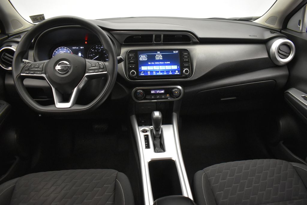 2021 Nissan Kicks SV 23