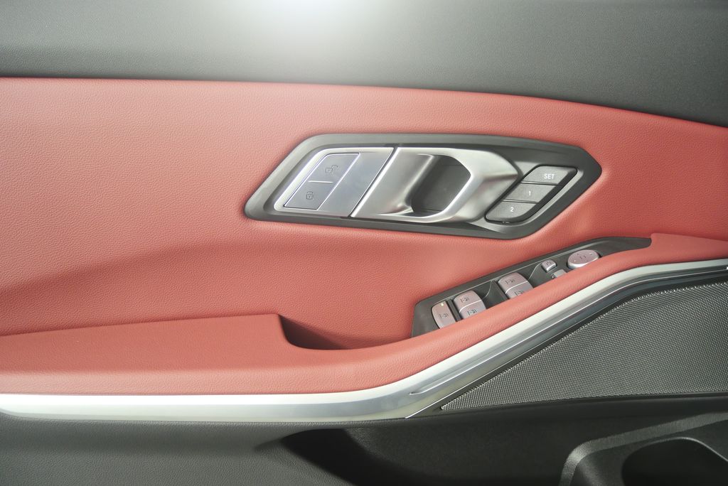 Thumbnail: 2025 BMW 3 Series - 9