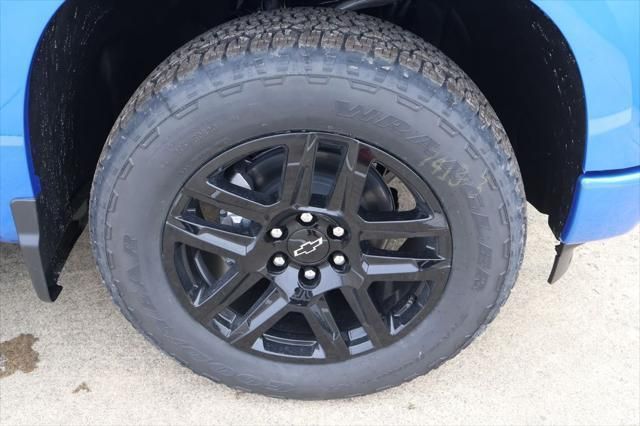 Thumbnail: 2026 Chevrolet Silverado 1500 - 10